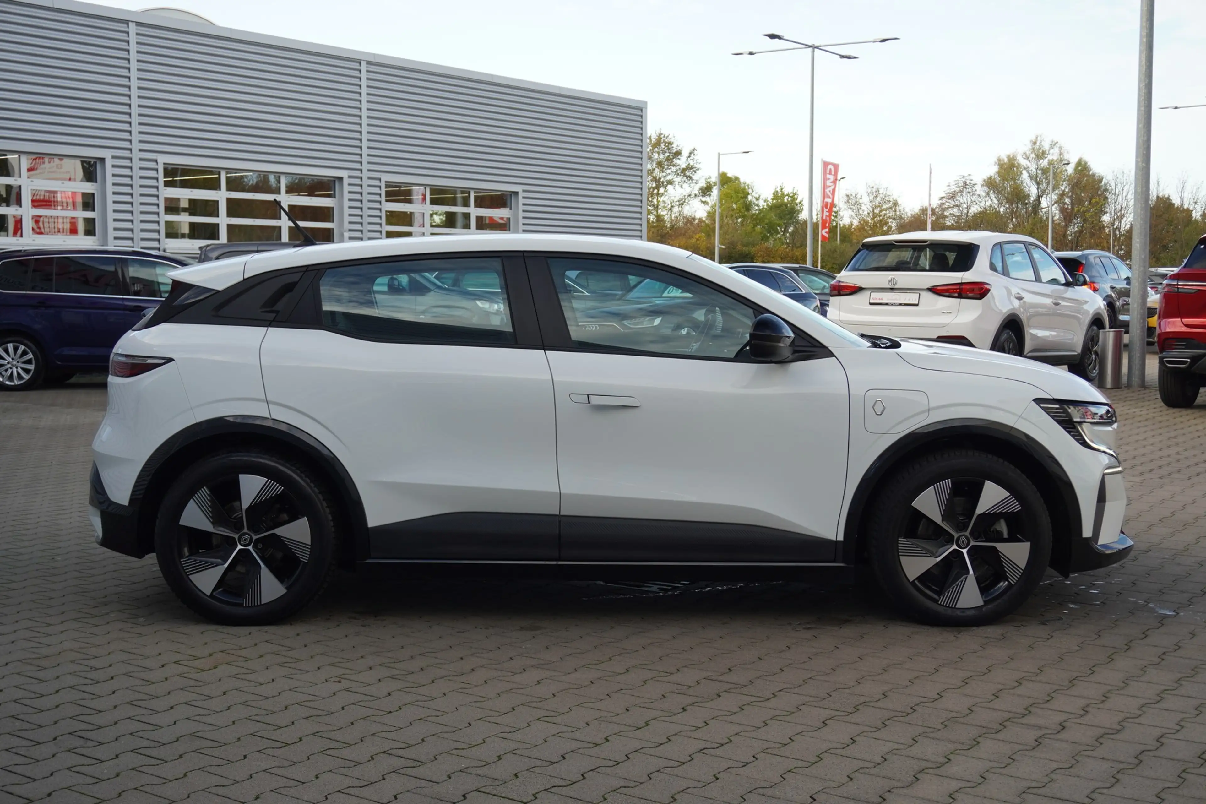 Renault Megane E-Tech Electric Equilibre EV40 LED Kamera — photo 5