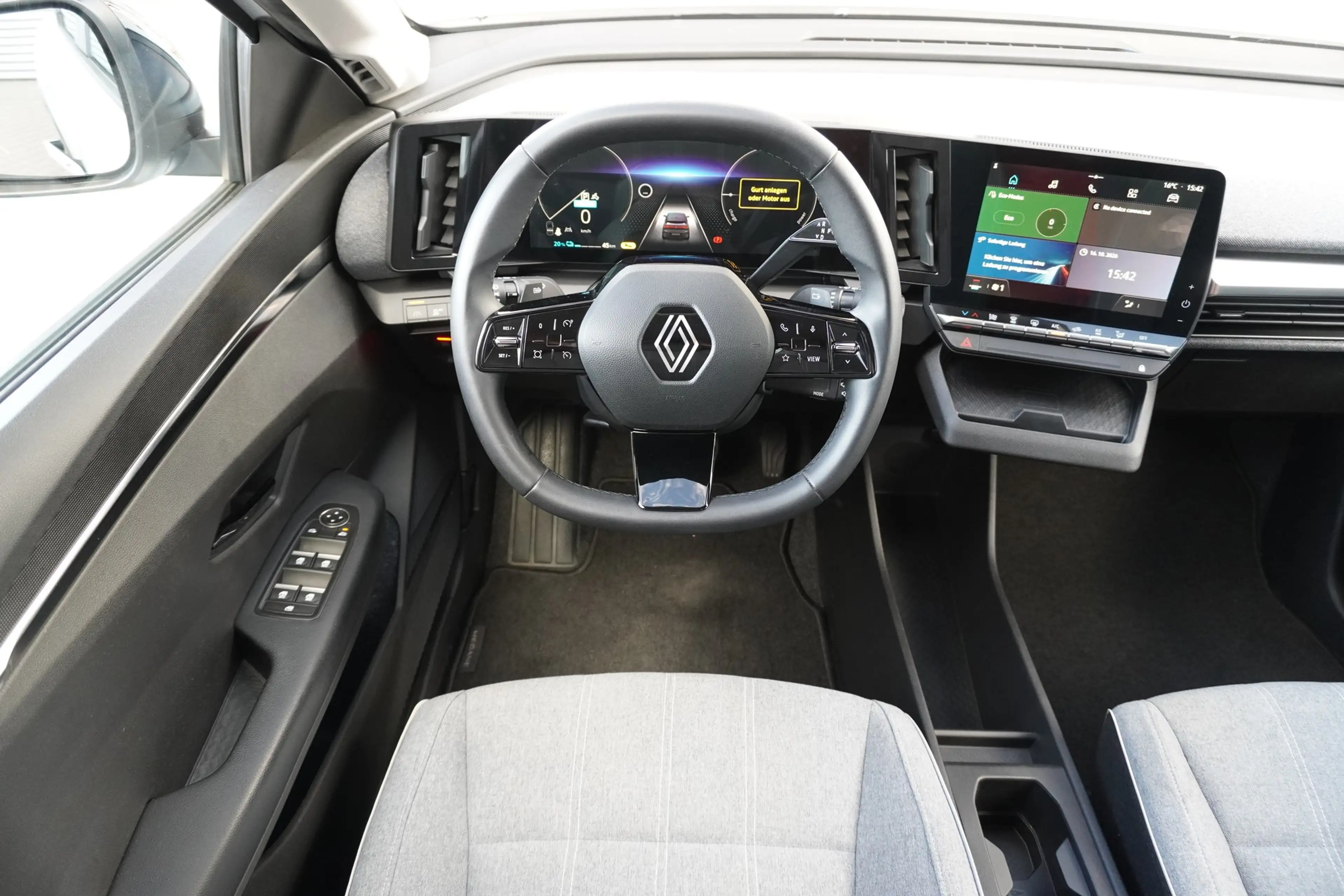 Renault Megane E-Tech Electric Equilibre EV40 LED Kamera — photo 11