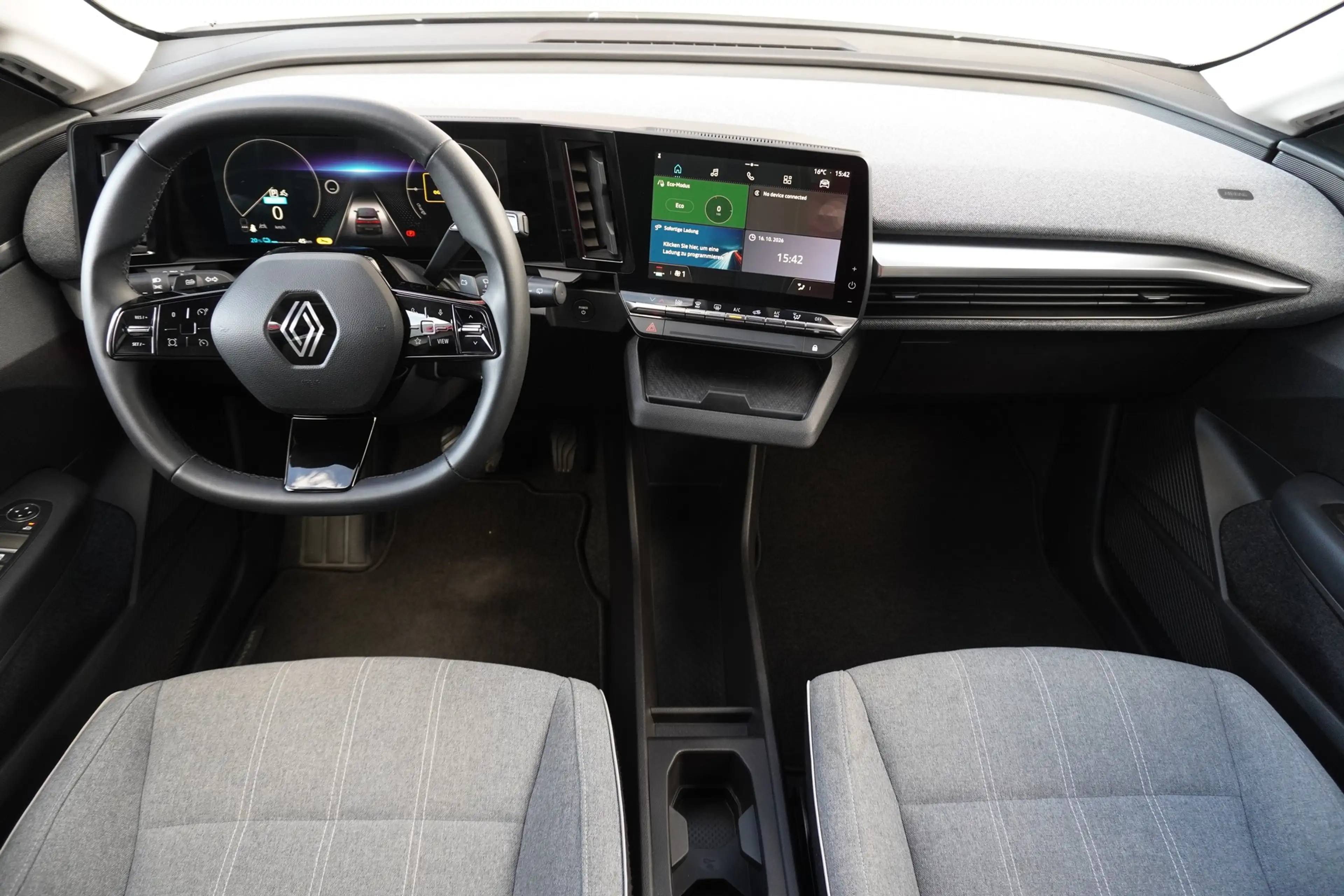 Renault Megane E-Tech Electric Equilibre EV40 LED Kamera — photo 10