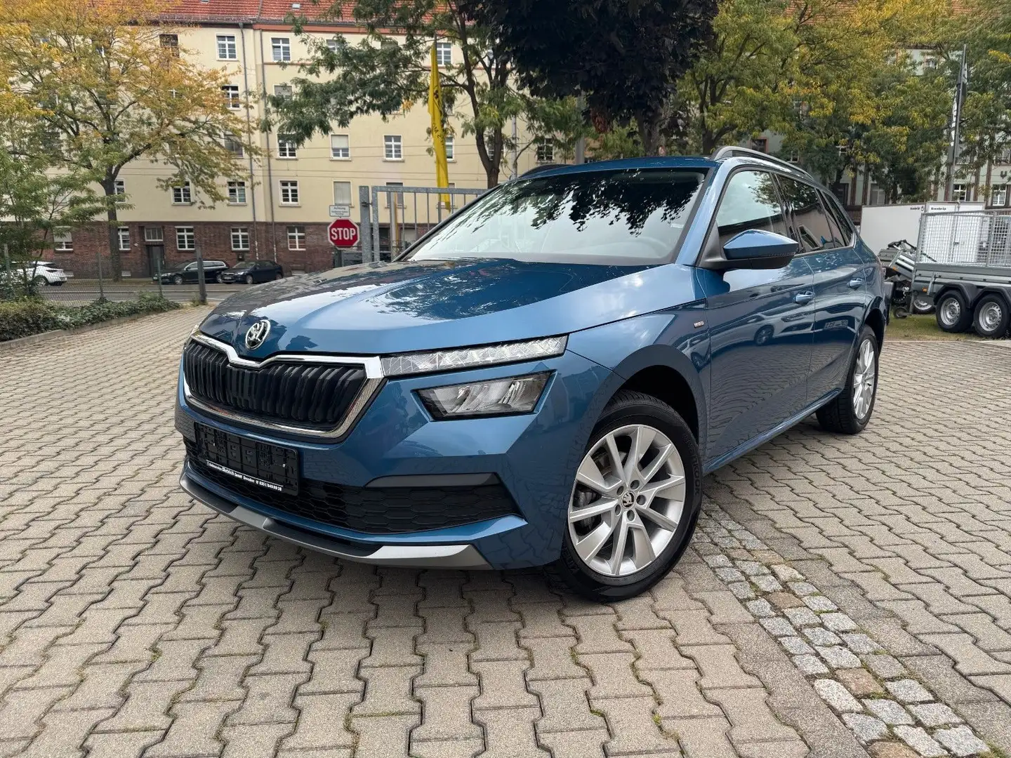 Skoda Kamiq Clever AHK, Navi LED, SHZ Bleu - 2