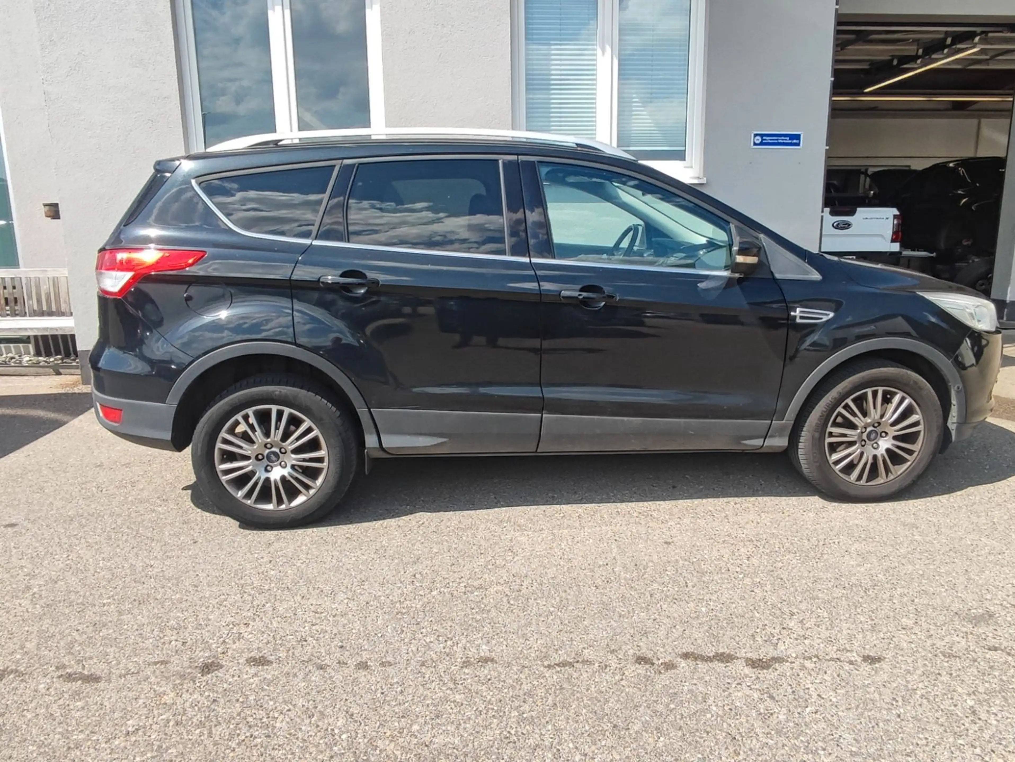 Ford Kuga 2.0 TDCi Titanium Allrad Auto *EXPORT/PANOR — photo 4