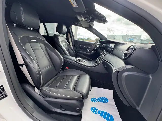 Mercedes-Benz E-Class view 22