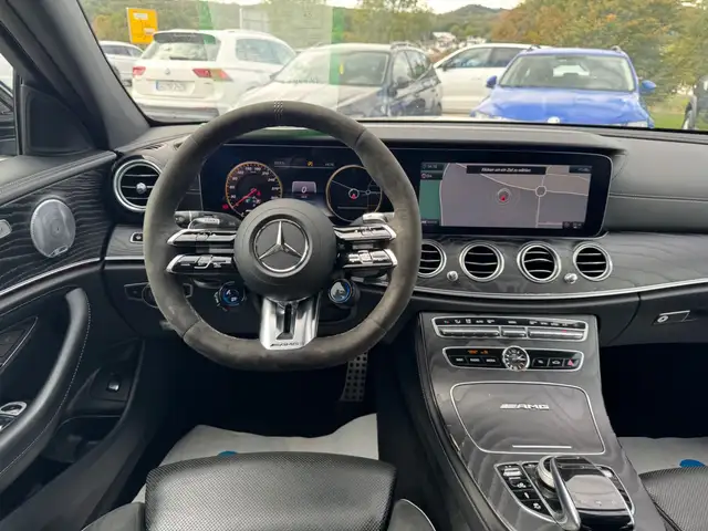 Mercedes-Benz Amg E 63 view 12