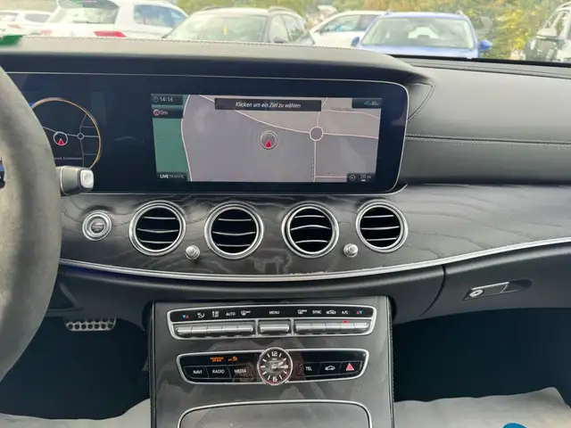 Mercedes-Benz Amg E 63 view 15