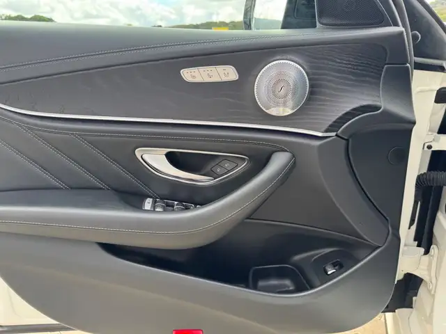 Mercedes-Benz Amg E 63 view 9