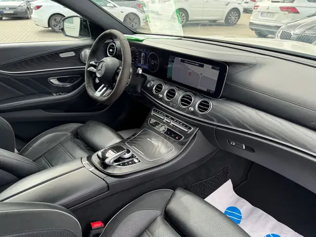 Mercedes-Benz E-Class view 23