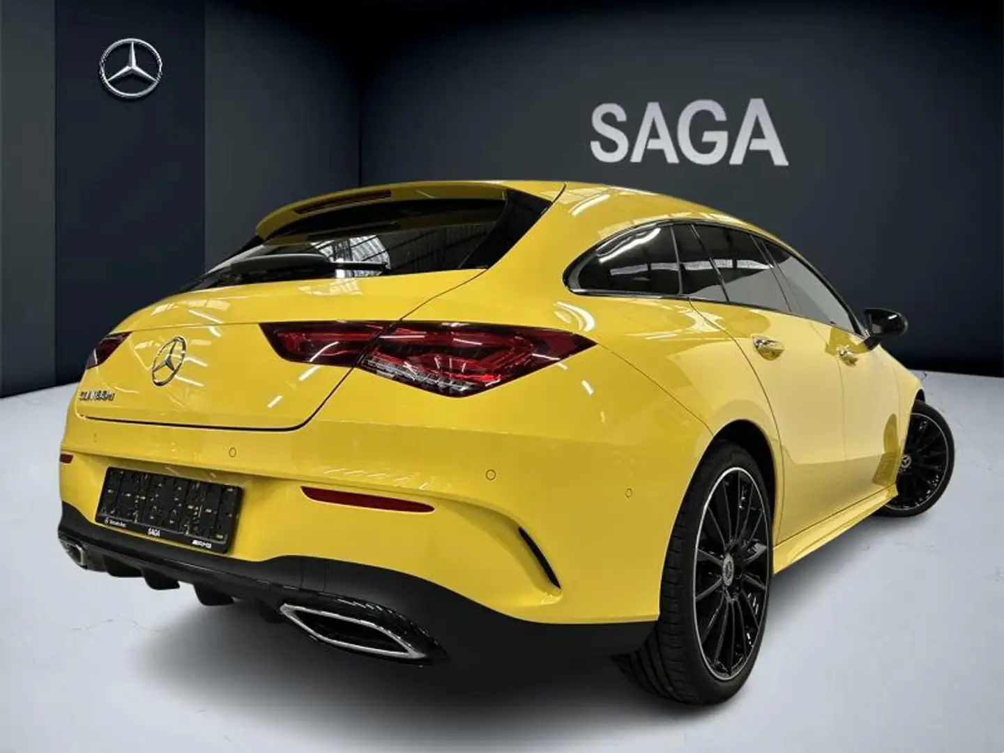 Mercedes-Benz CLA 180 d Shooting Brake AMG Line Amarillo - 2