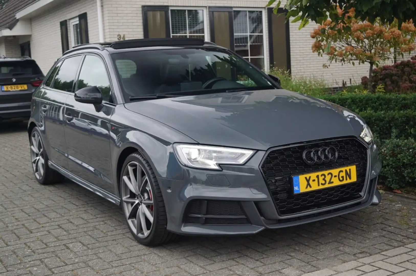 Audi A3 Sportback S-line 2.0 TFSI Quattro (190pk) Panodak/ Gris - 1