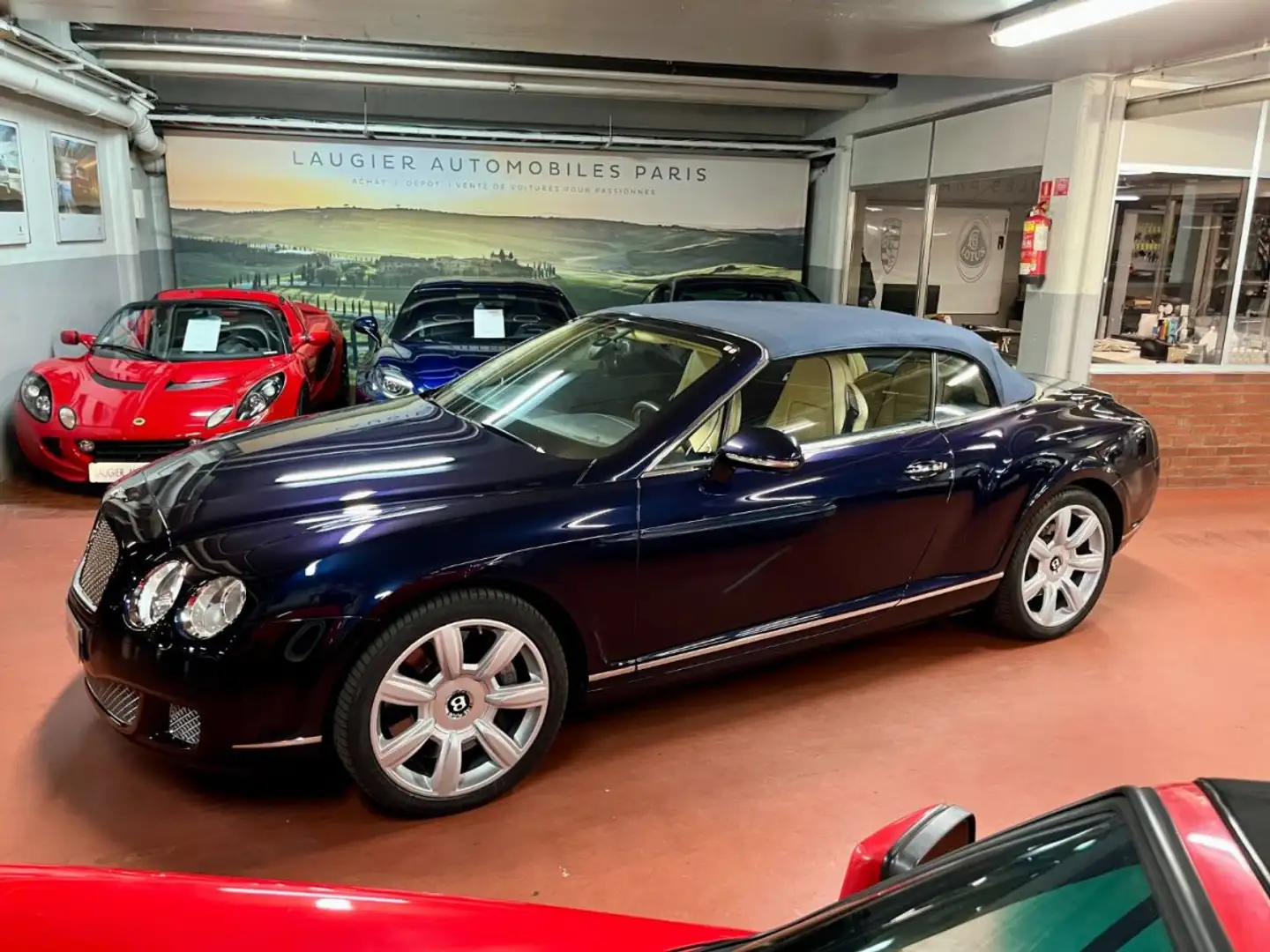 Bentley Continental GTC II 6.0 W12 575 Bleu - 2