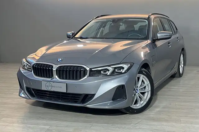 BMW 320 BMW 320e Touring