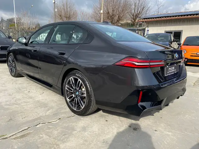 BMW M view 14