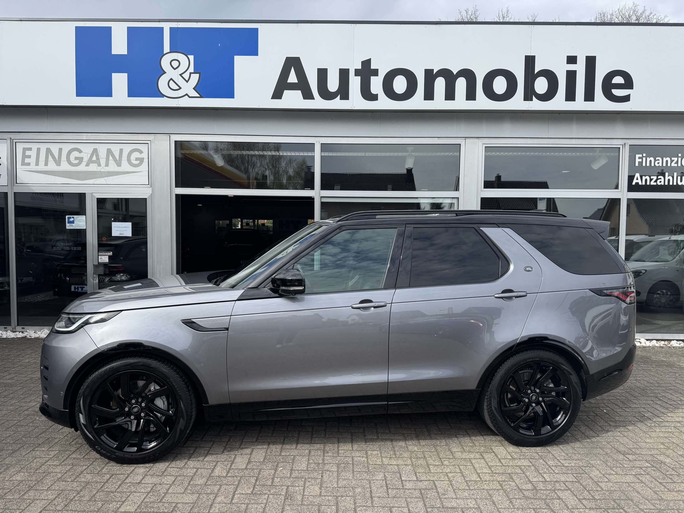 Second hand Land Rover Discovery 3.0