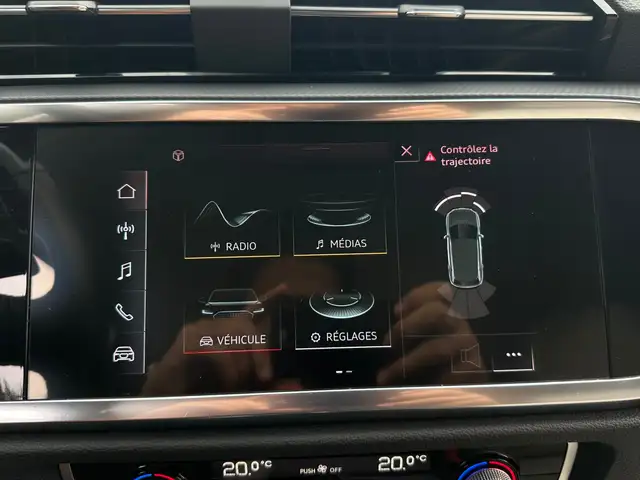 Audi Q3 view 9