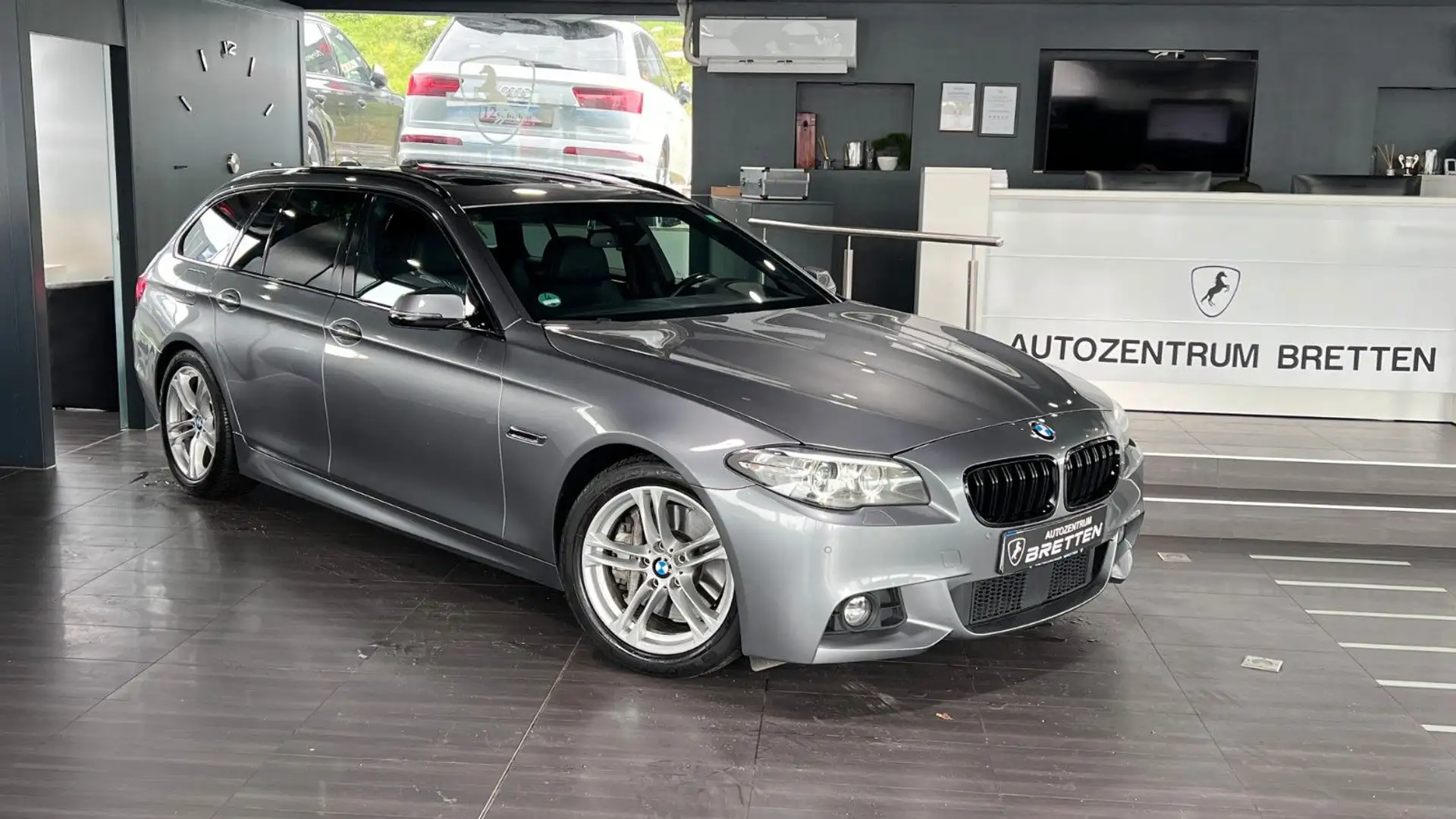 BMW 535 d Touring M-Paket Pano*Head-up*Kamera*ACC*H&K Grau - 1