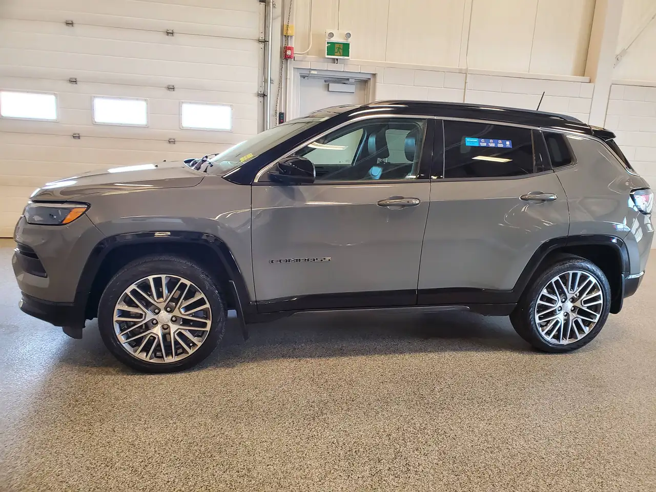 Jeep Compass photo Jeep Compass