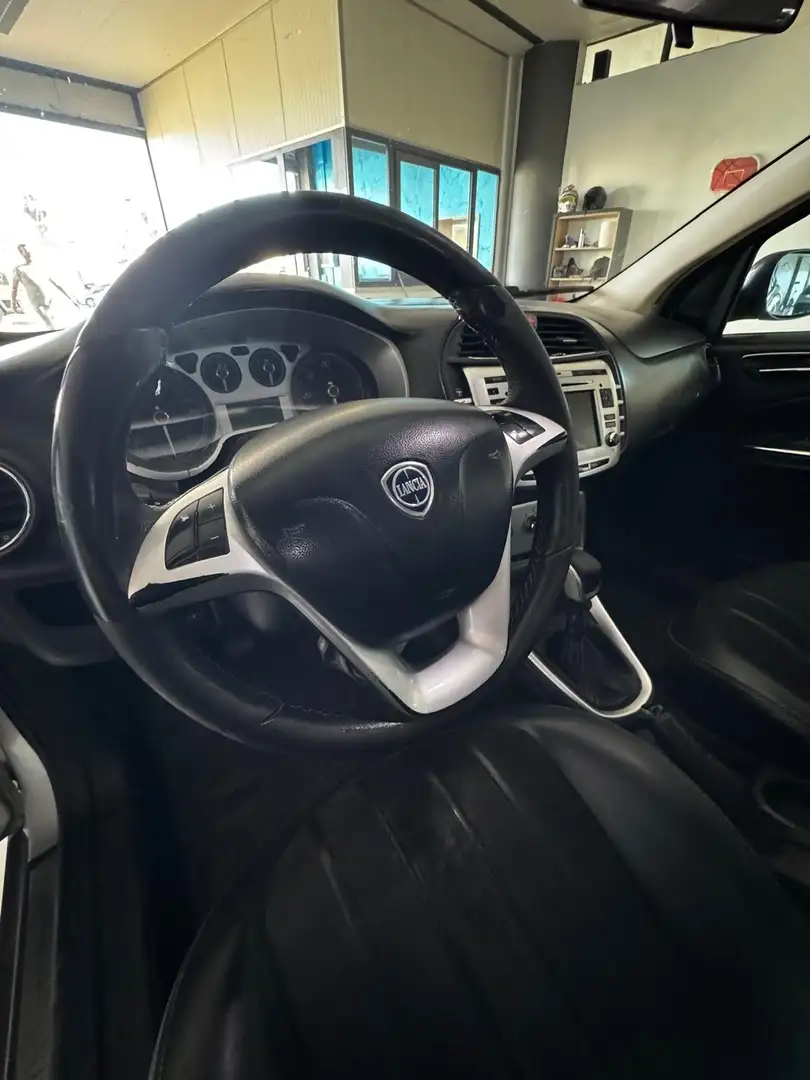 Lancia Delta Delta 1.6 mjt Platino 120cv dpf Silber - 2
