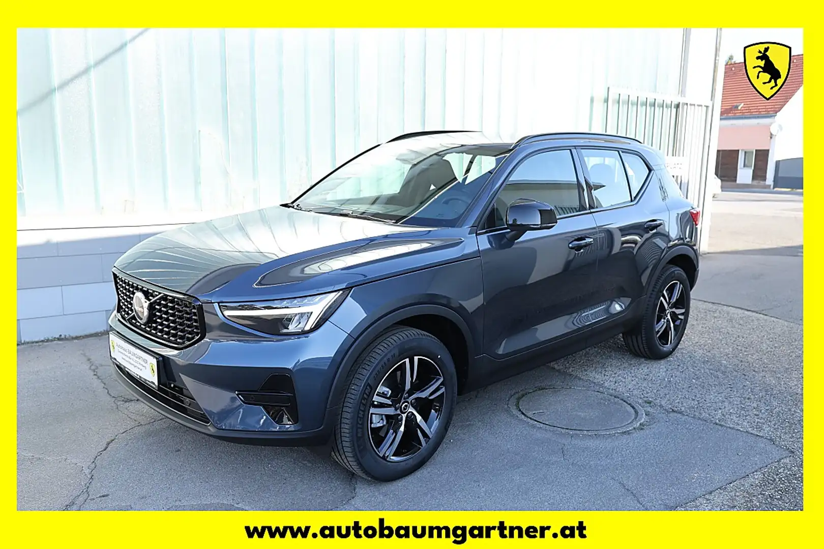 Volvo XC40 B3 Plus Dark Aut. Blau - 1