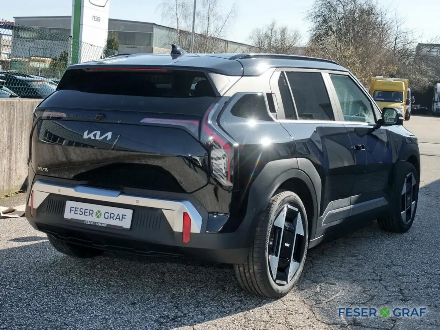 Kia EV3 81.4 EARTH WIC BUS UPG DWP 19Z SD Noir - 2