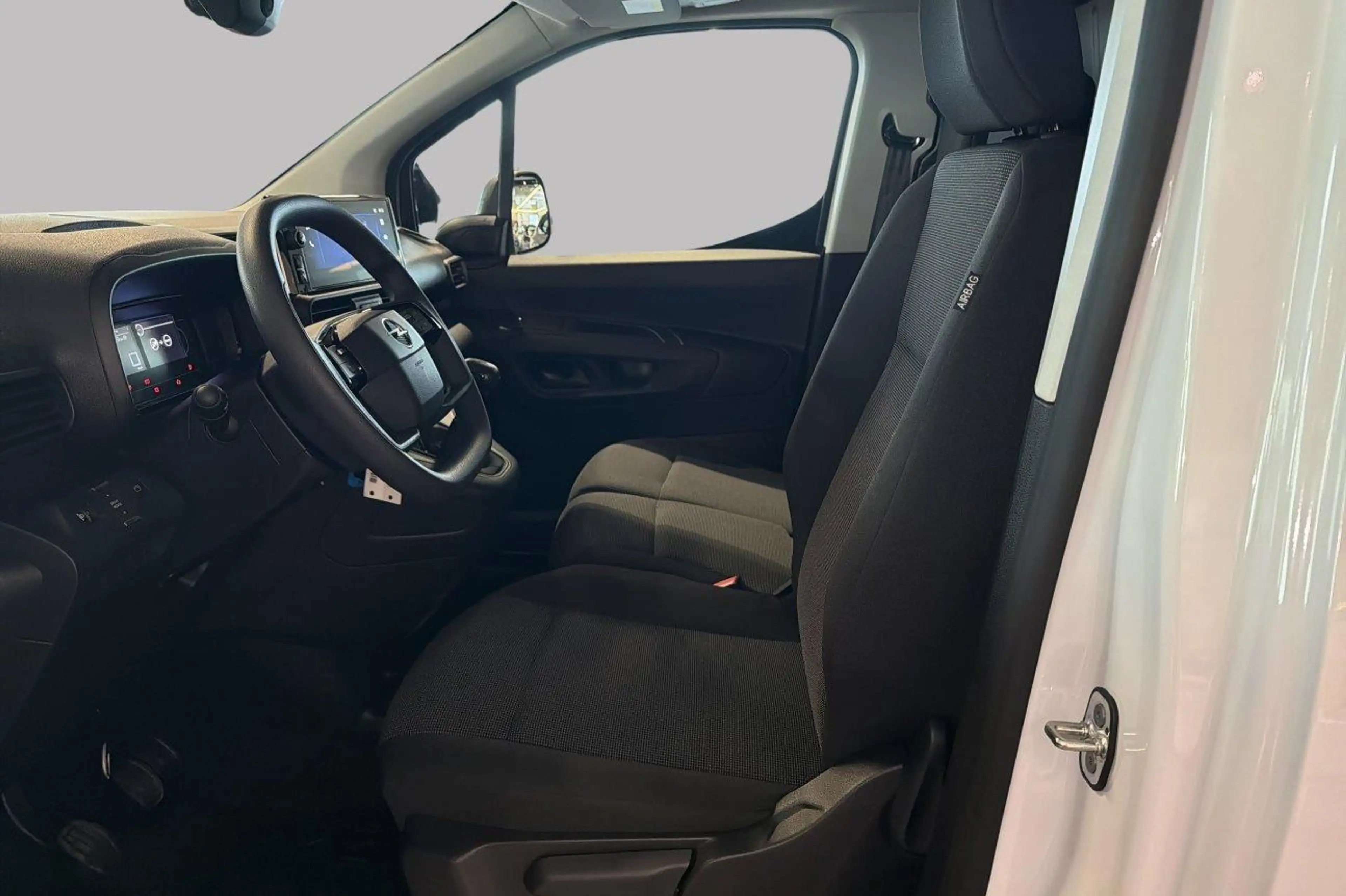Opel Combo CARGO L1H1 LIGHT — photo 10