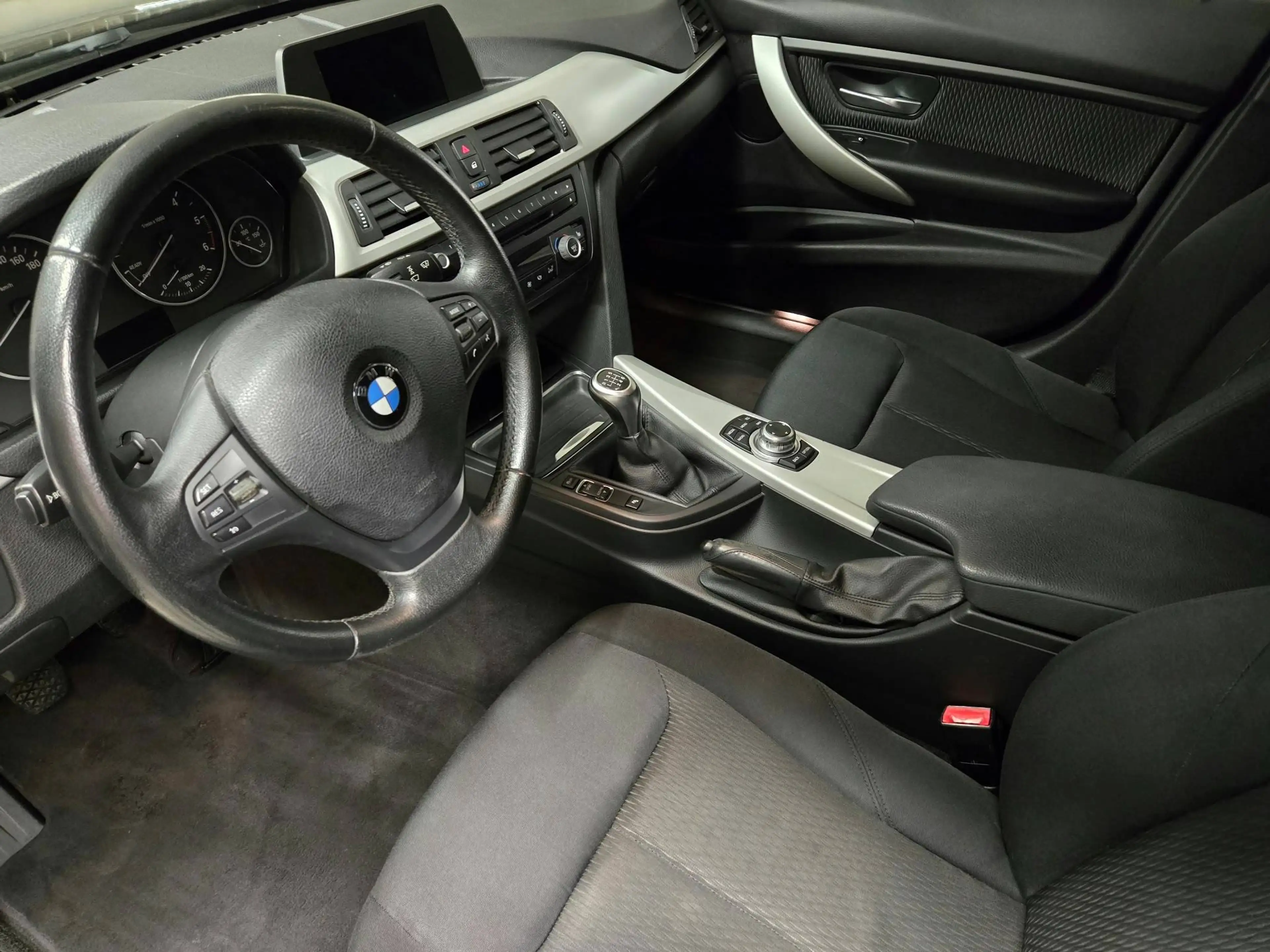 BMW 318 d * 2. BESITZ * NAVI * PDC * SHZ * ab € 99,- pro Monat * — photo 11