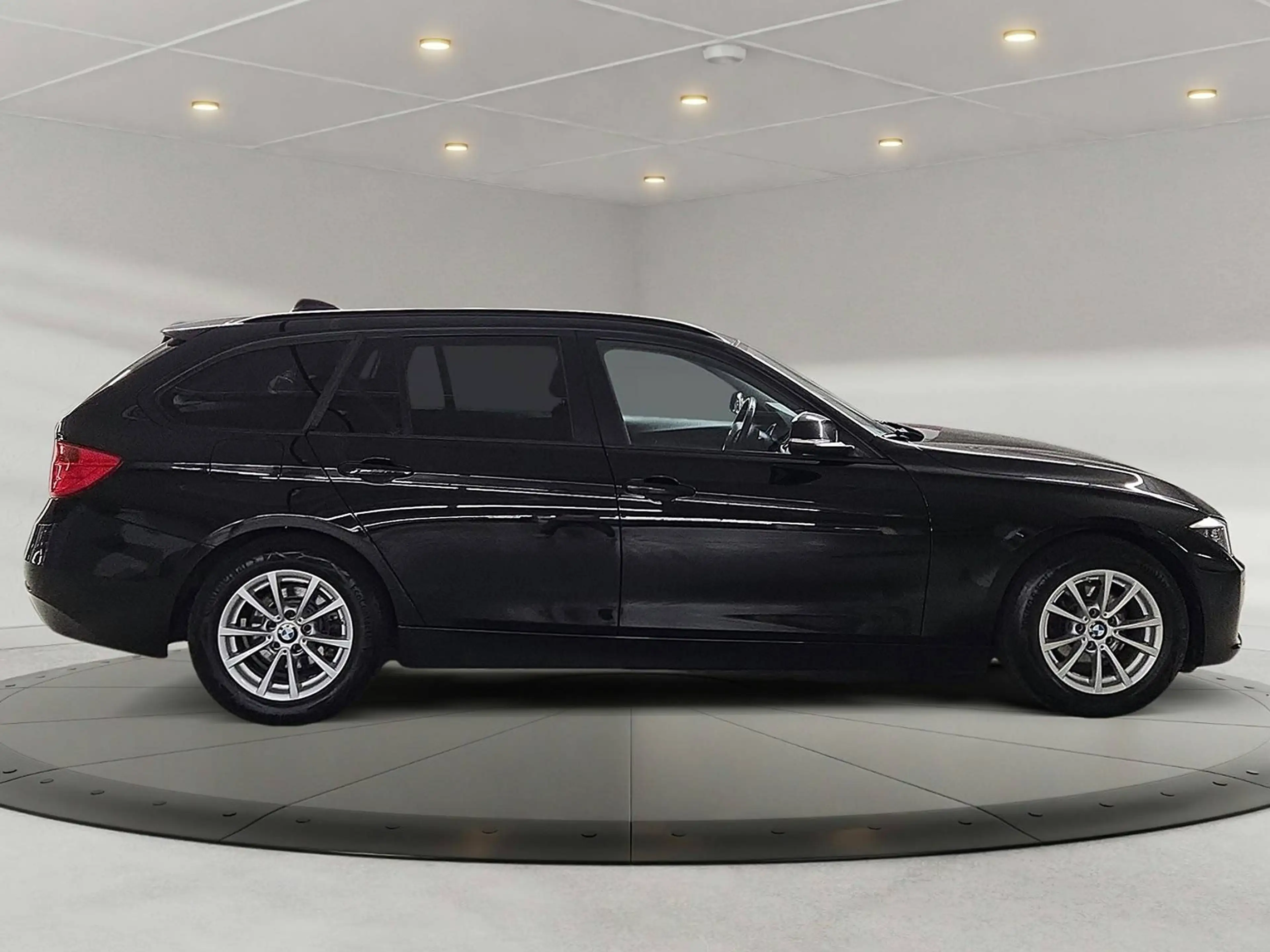 BMW 318 d * 2. BESITZ * NAVI * PDC * SHZ * ab € 99,- pro Monat * — photo 6