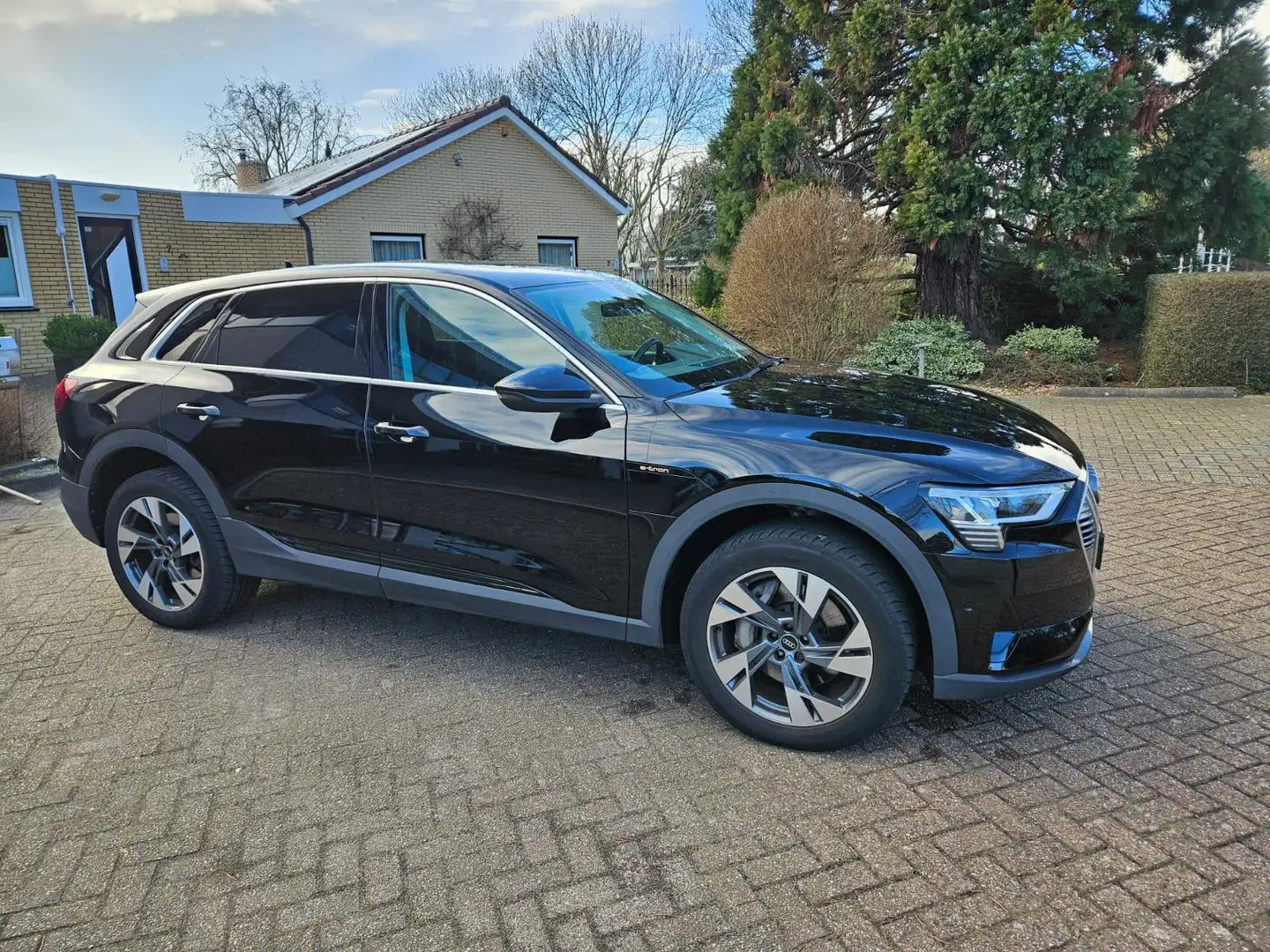 Audi e-tron 50 Quattro CLIMA PANO 71 kWh Zwart Bouwjaar 2021 Zwart - 1