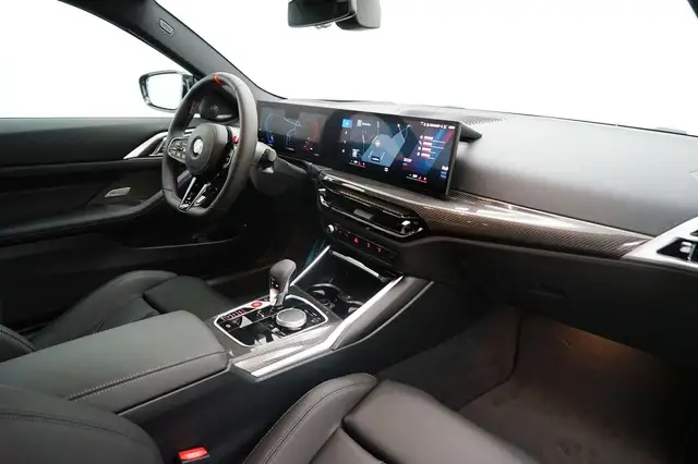 BMW M4 view 11