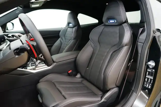 BMW M4 view 10