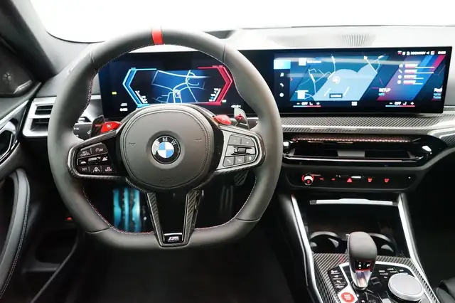 BMW M4 view 9