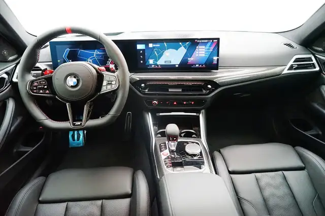 BMW M4 view 8