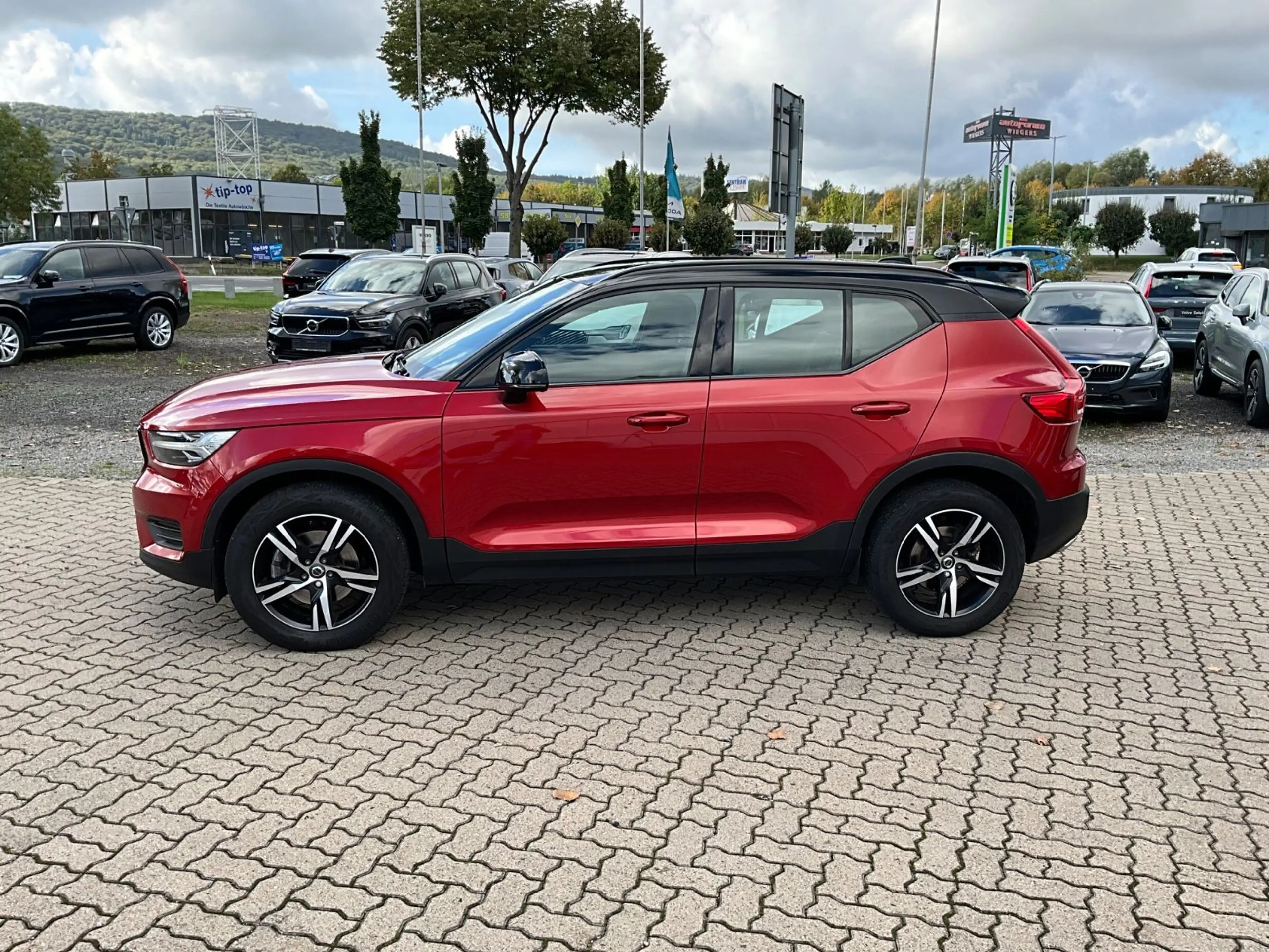 Volvo XC40 D4 AWD R Design — photo 3