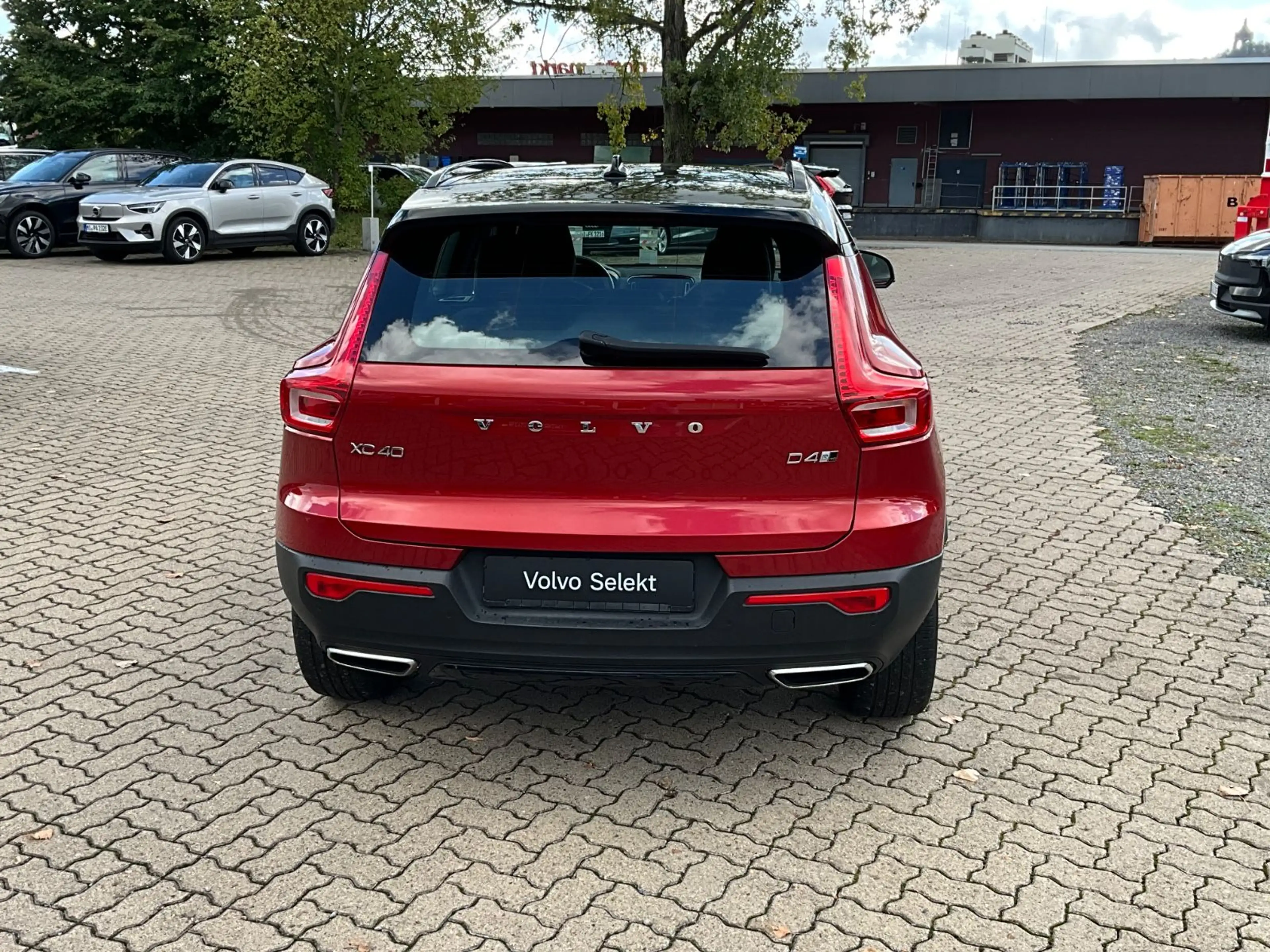 Volvo XC40 D4 AWD R Design — photo 5