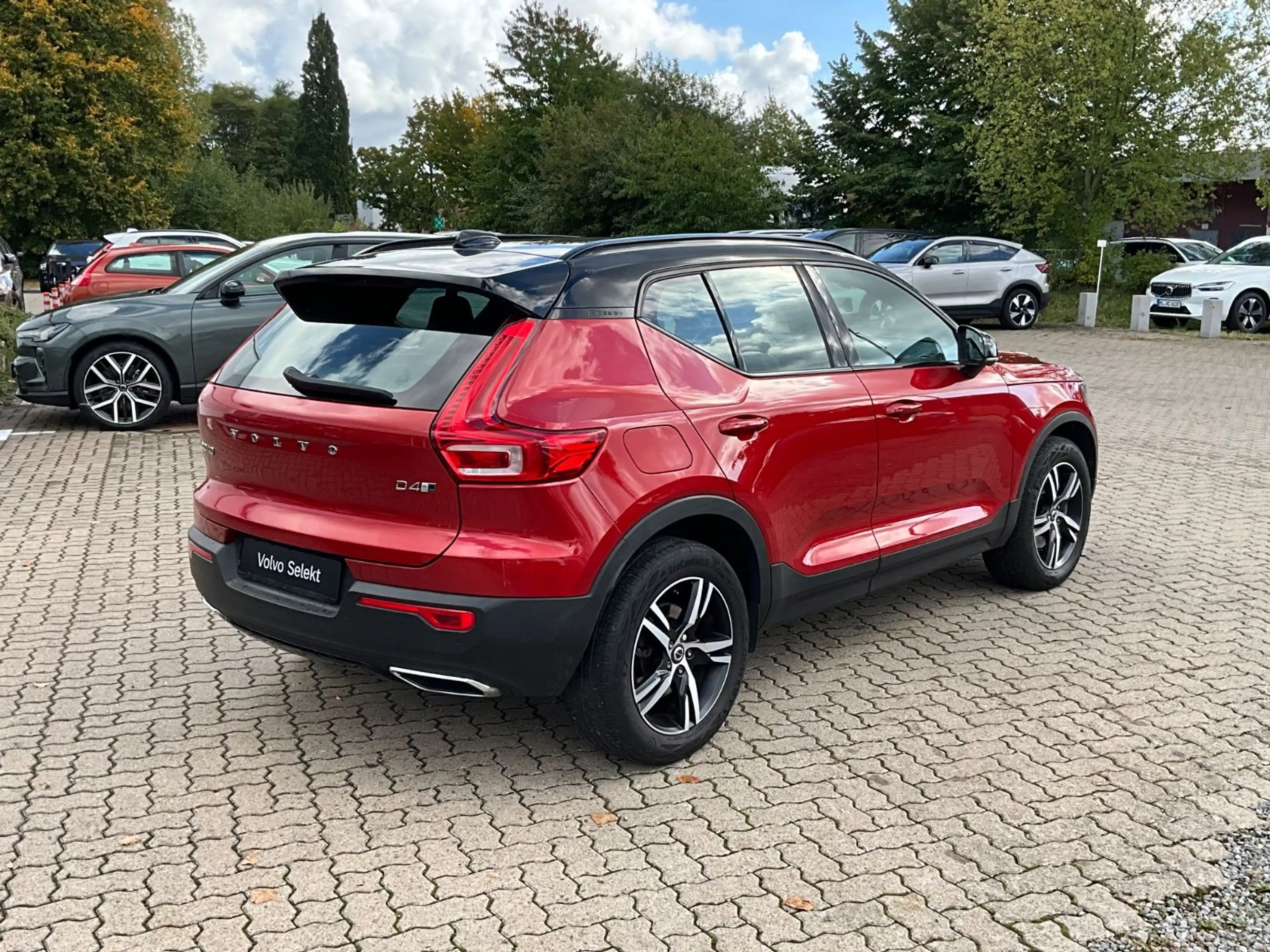 Volvo XC40 D4 AWD R Design — photo 6