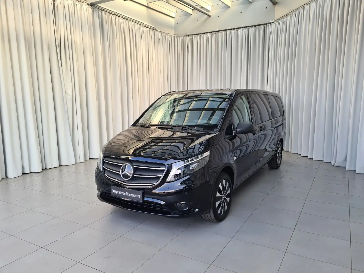 Mercedes-Benz Vito Tourer 116 CDI 4matic extralang SELECT Aut. 2 x el Czarny - 2