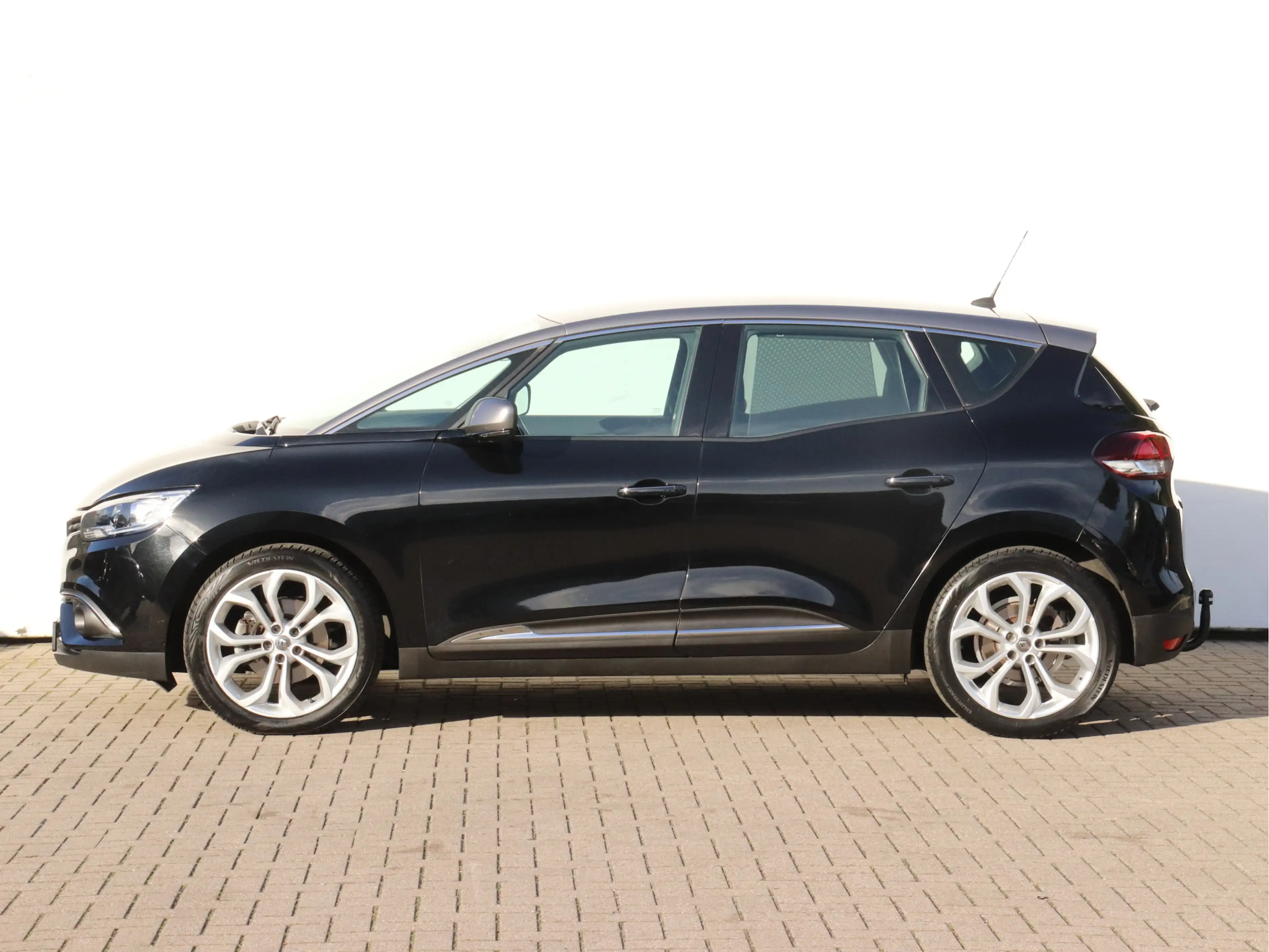 Renault Scenic 1.3 TCe 140 Limited EDC AUTOMAAT / CRUISE / TREKHA — photo 3