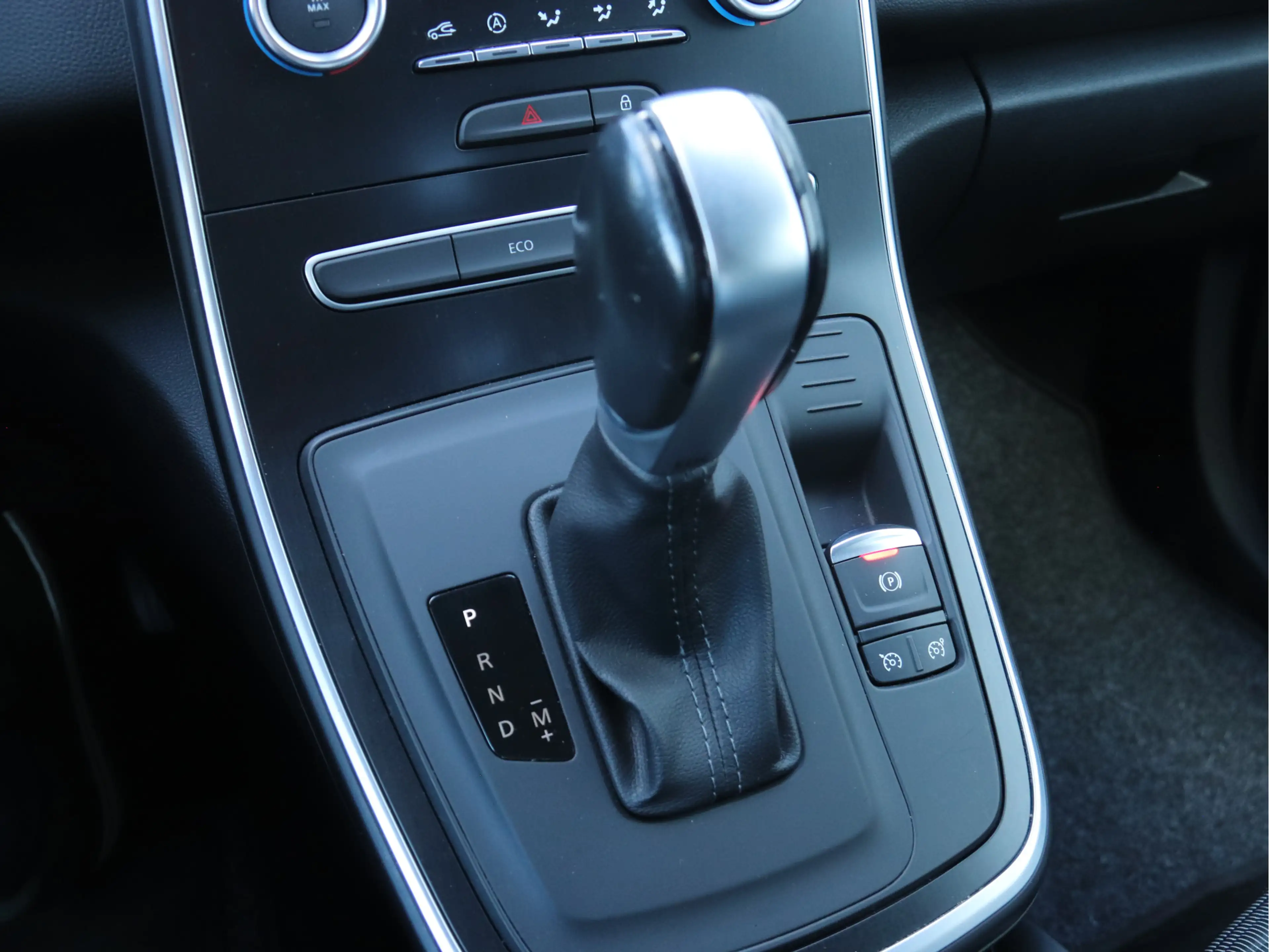 Renault Scenic 1.3 TCe 140 Limited EDC AUTOMAAT / CRUISE / TREKHA — photo 15