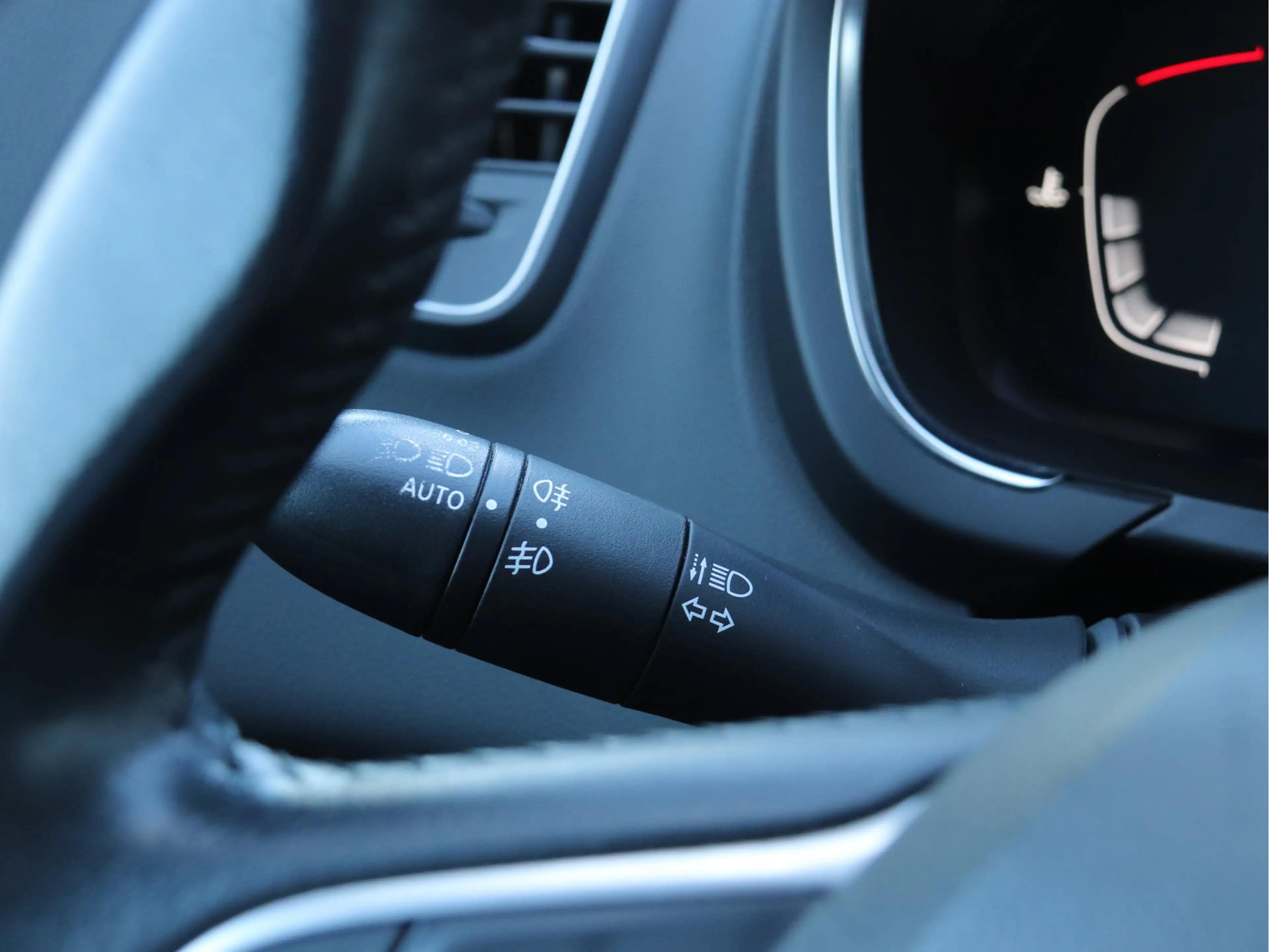 Renault Scenic 1.3 TCe 140 Limited EDC AUTOMAAT / CRUISE / TREKHA — photo 9