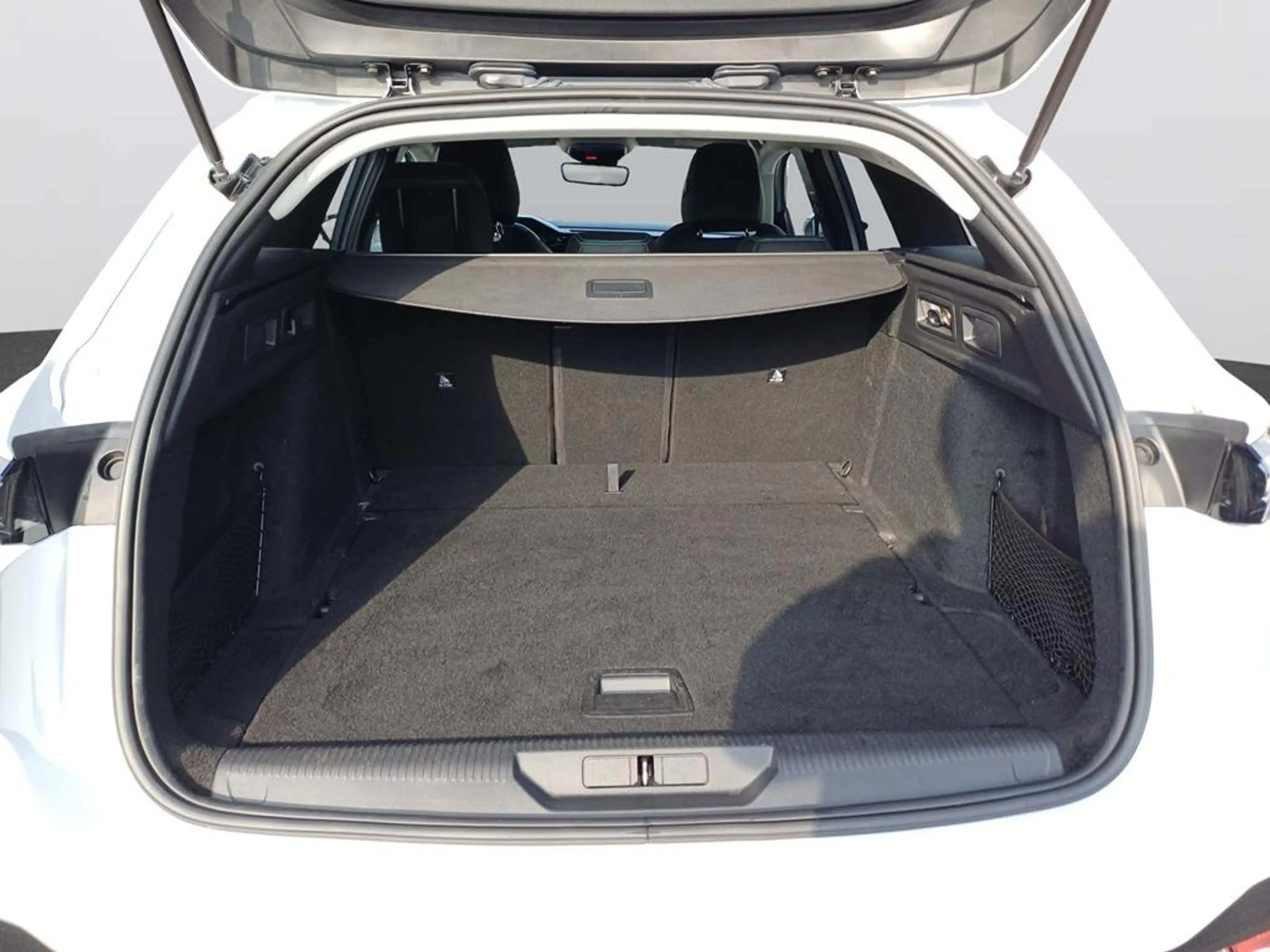 Peugeot 308 Allure — photo 7