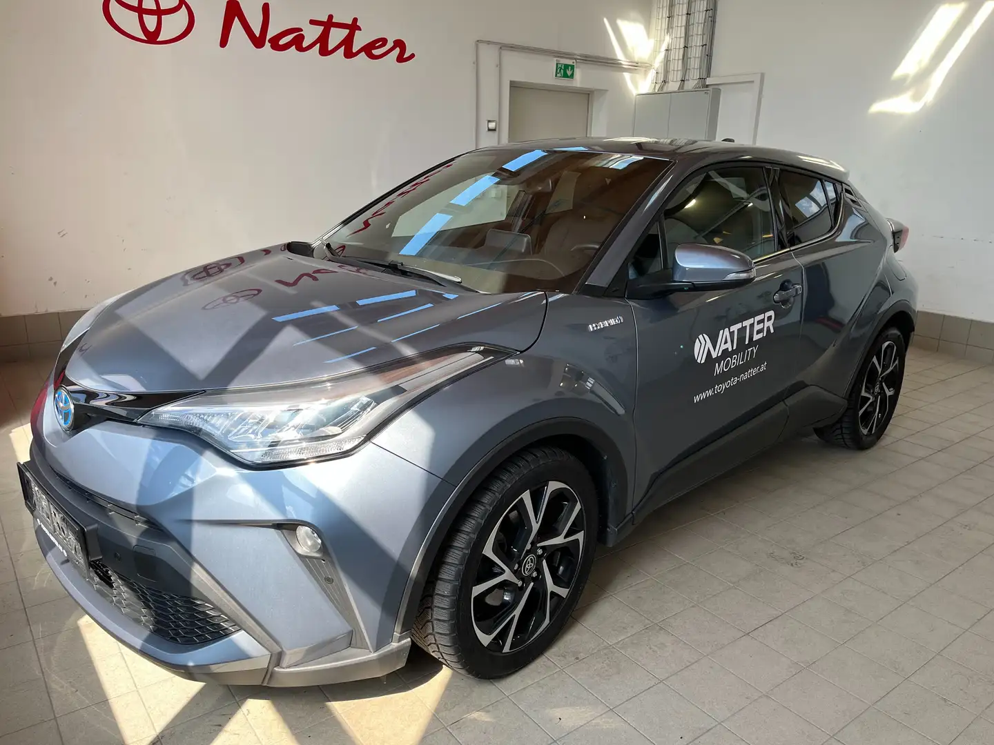 Toyota C-HR 1,8 Hybrid C-LUB CVT - 1