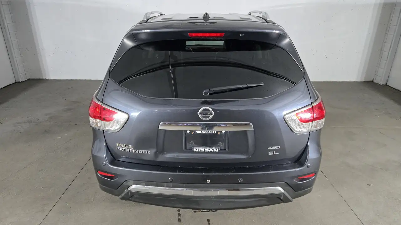 Nissan Pathfinder снимка Nissan Pathfinder