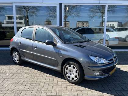 Peugeot 206 1.4 Air-line 3 APK 01-2026 / 5-Deurs