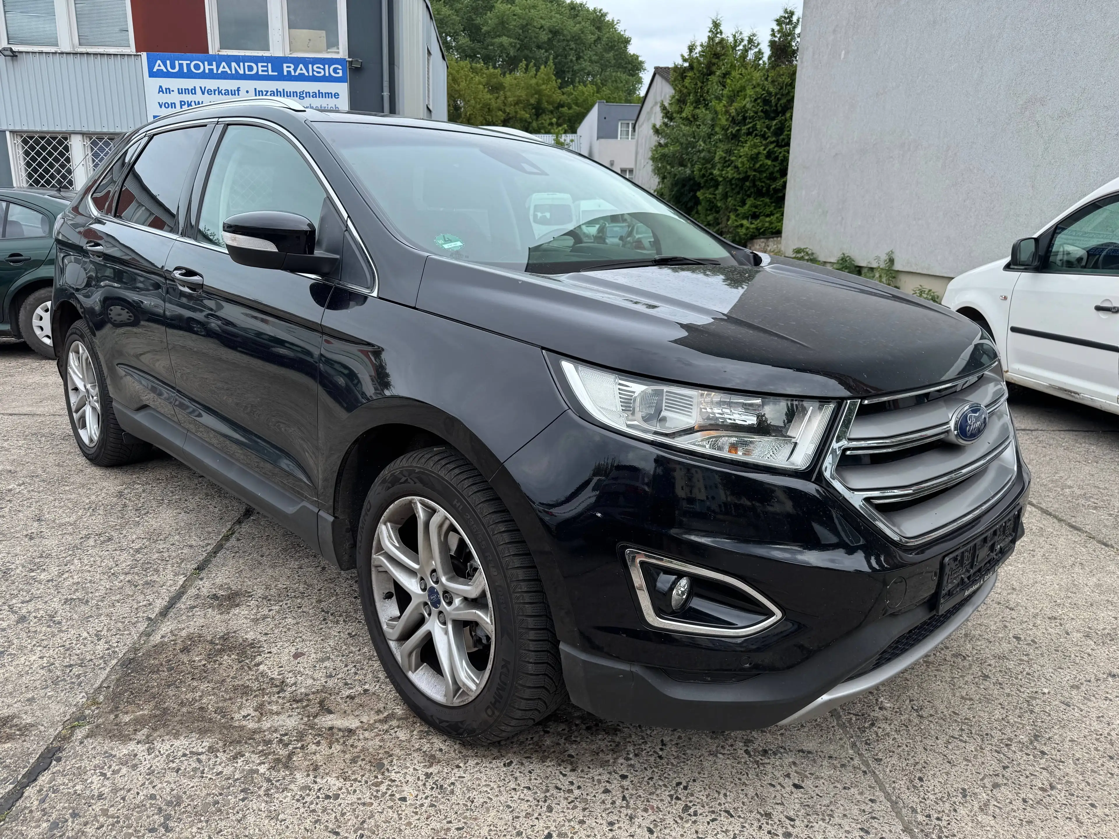 Ford Edge Titanium 4x4 — photo 4
