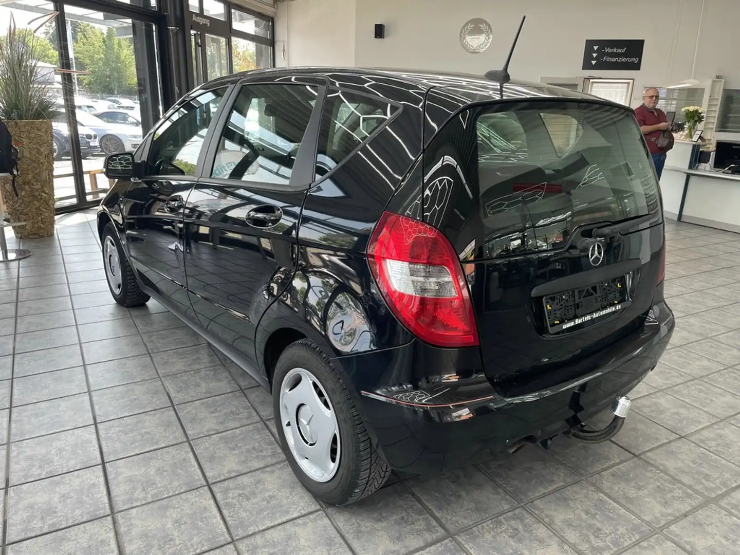 Mercedes-Benz A 160 BE Classic, Klima, Sitzheizung, AHK Schwarz - 2