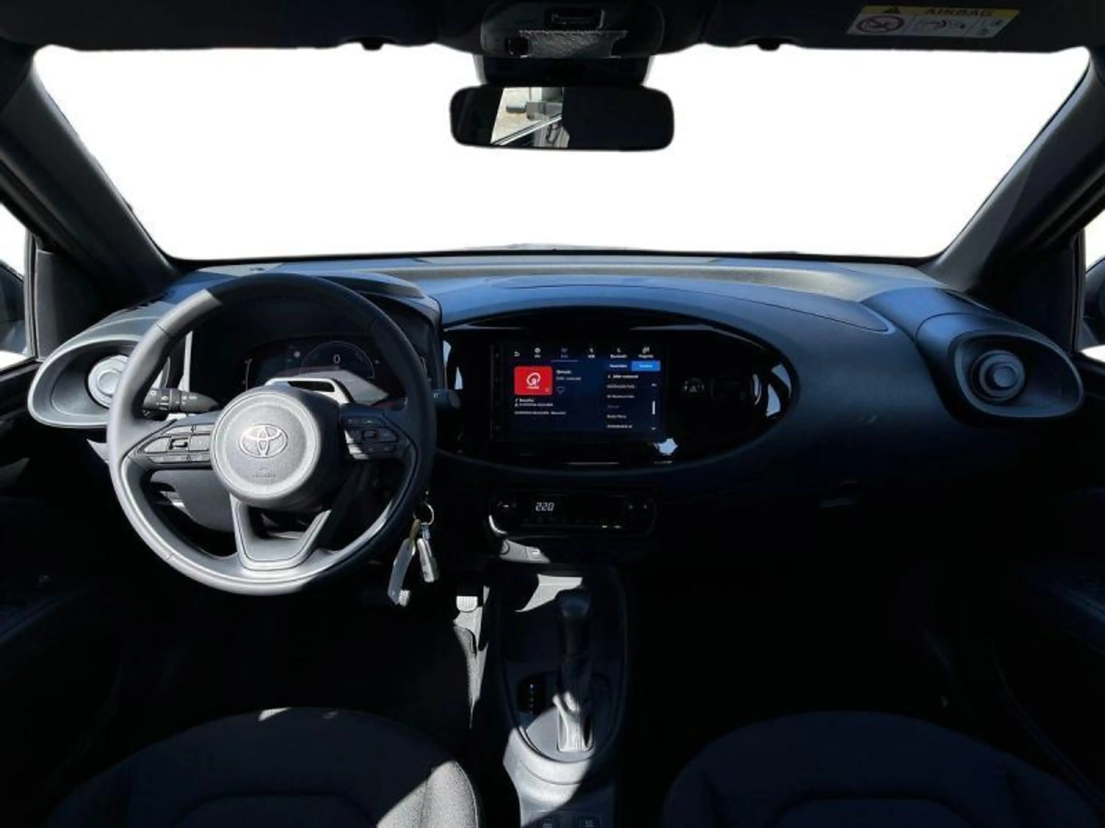 Toyota Aygo X play — photo 9