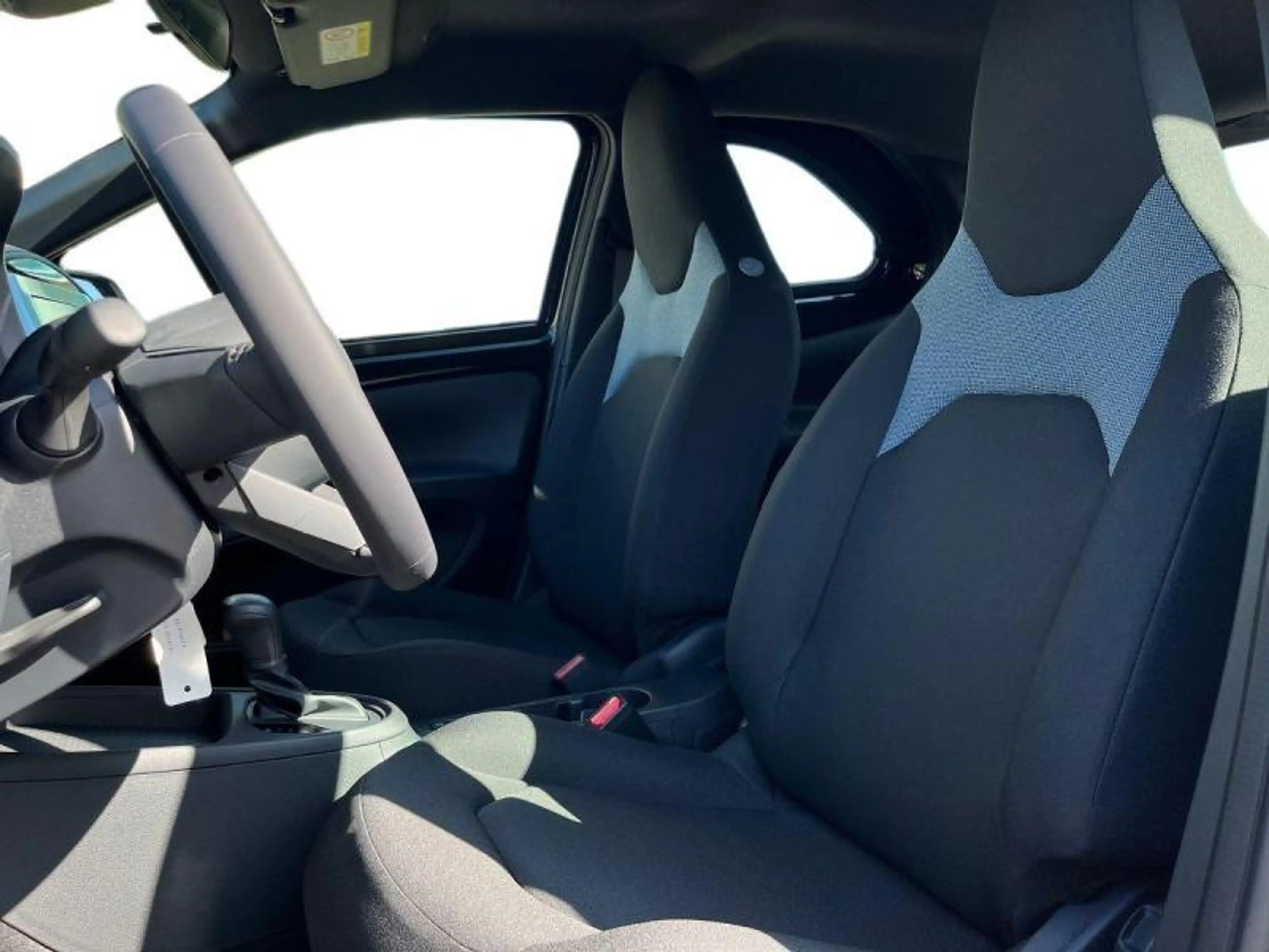 Toyota Aygo X play — photo 7