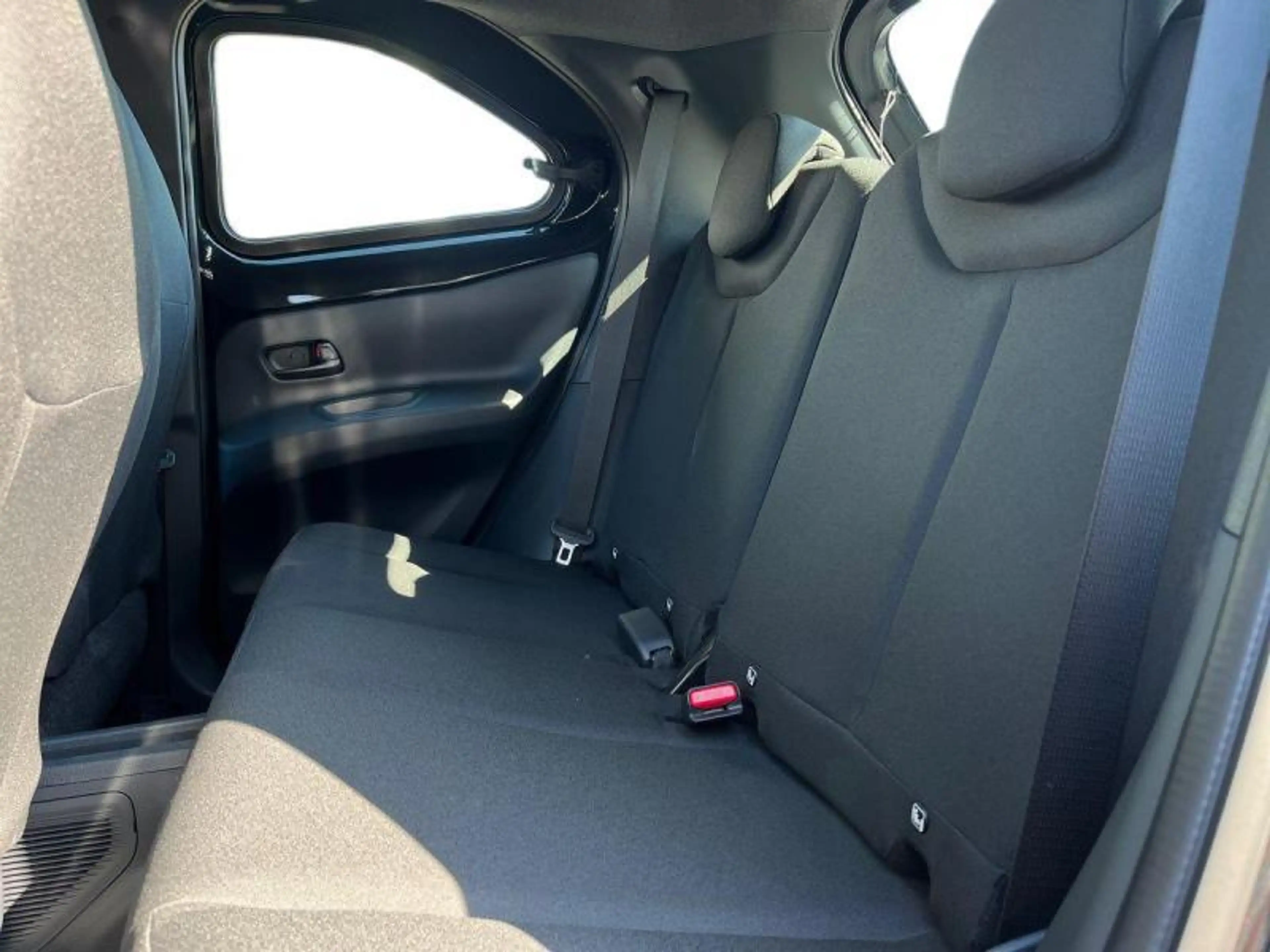 Toyota Aygo X play — photo 8