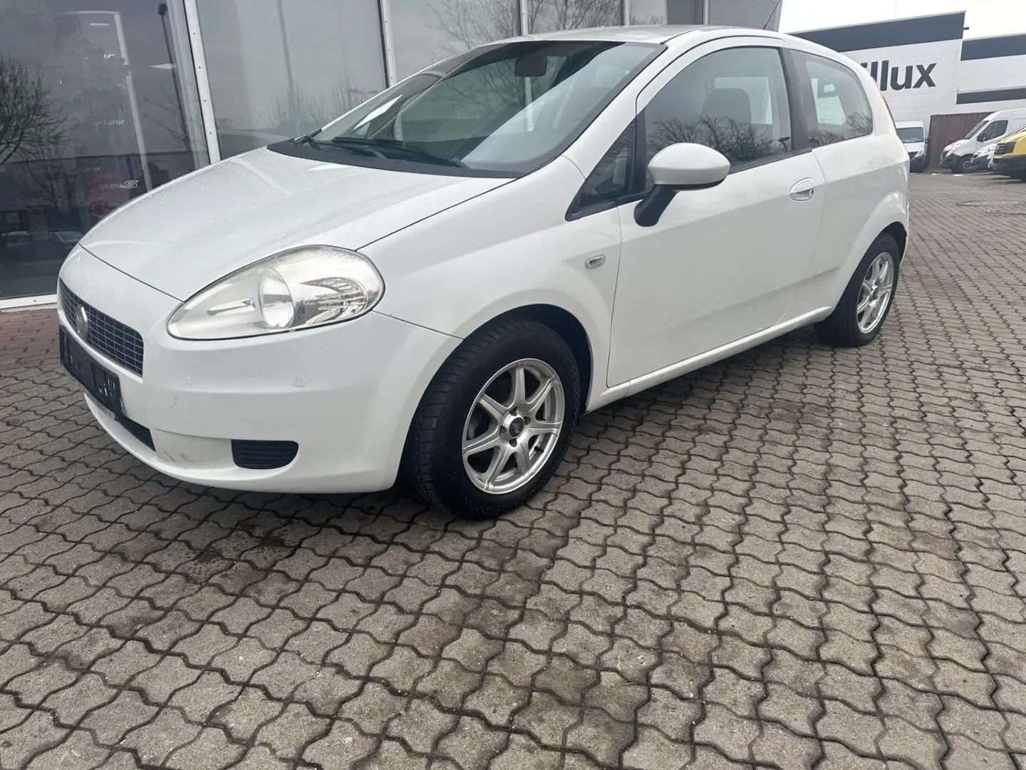 Fiat Grande Punto 1.2 8V Active Bianco - 1