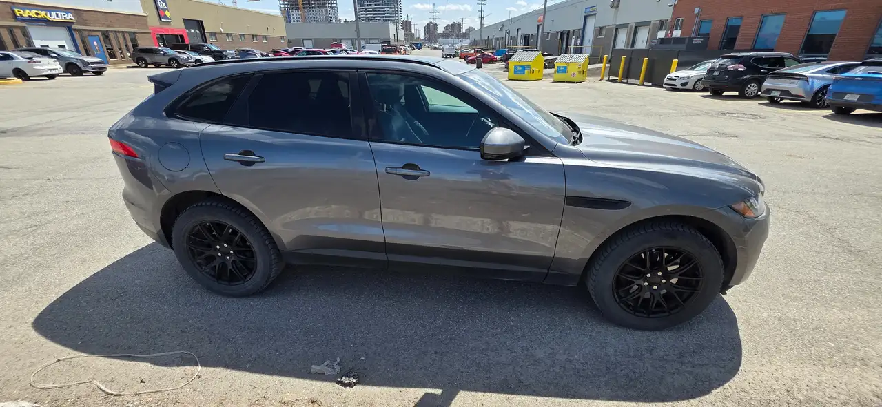 Jaguar F-Pace снимка Jaguar F-Pace
