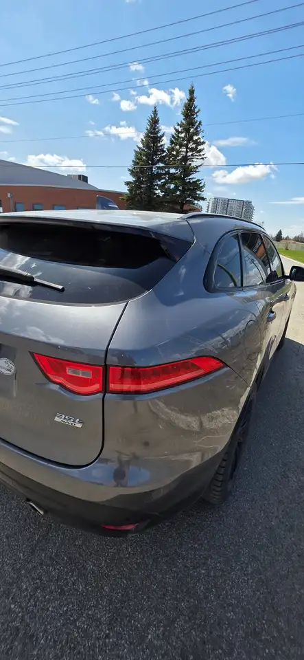 Jaguar F-Pace снимка Jaguar F-Pace