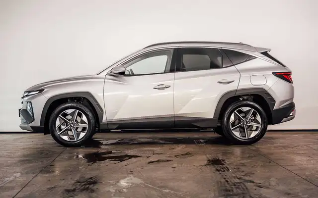 Hyundai Tucson view 2